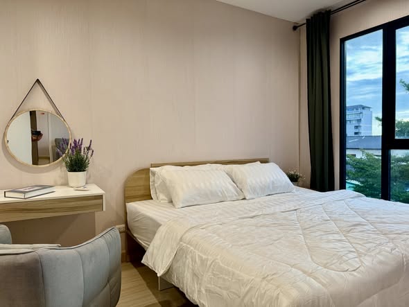 bedroom of The Privacy Rewadee