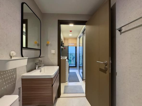 bathroom of The Privacy S101