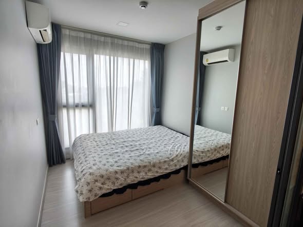 bedroom of The Privacy S101