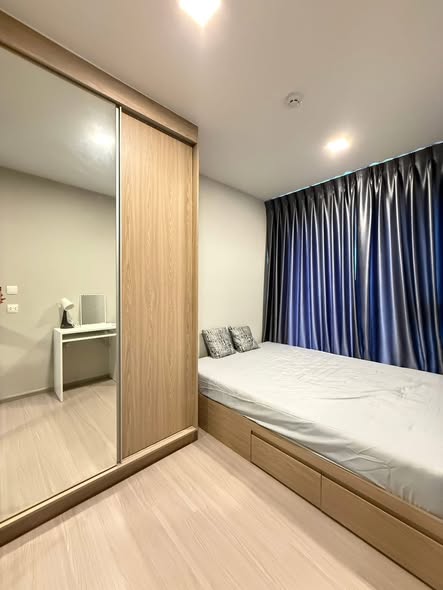 bedroom and room interior of The Privacy S101