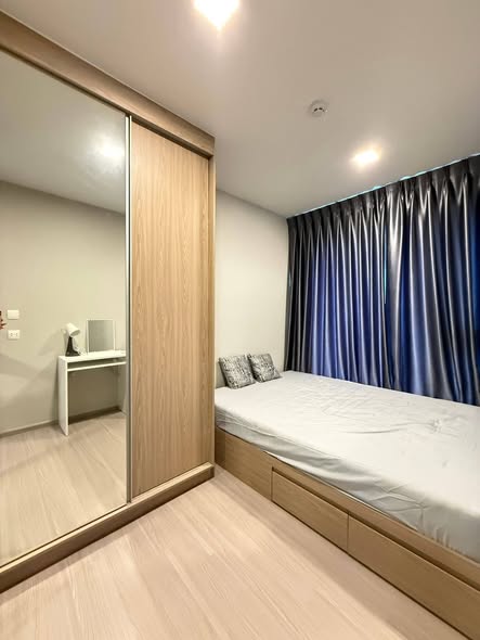 bedroom and room interior of The Privacy S101