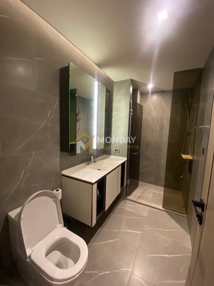bathroom of The Reserve Sukhumvit 61