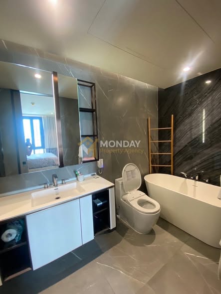 bathroom of The Reserve Sukhumvit 61