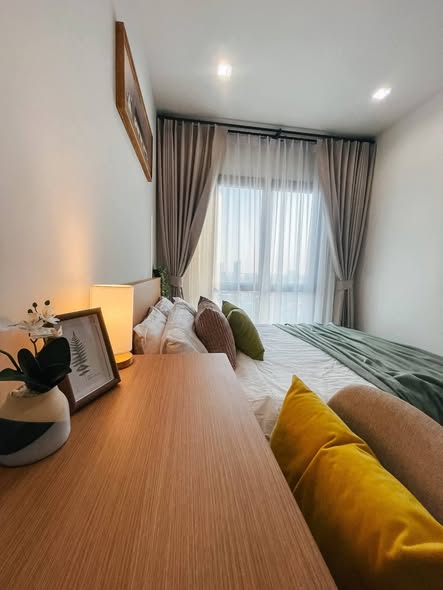 bedroom of The Rich Sathon-Taksin