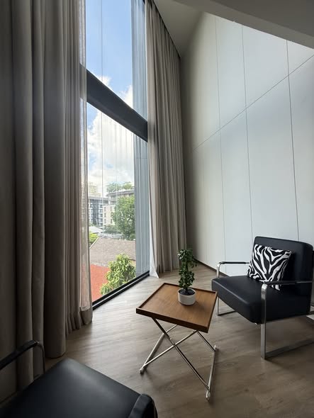 living room and room interior of The Rise Sukhumvit 39