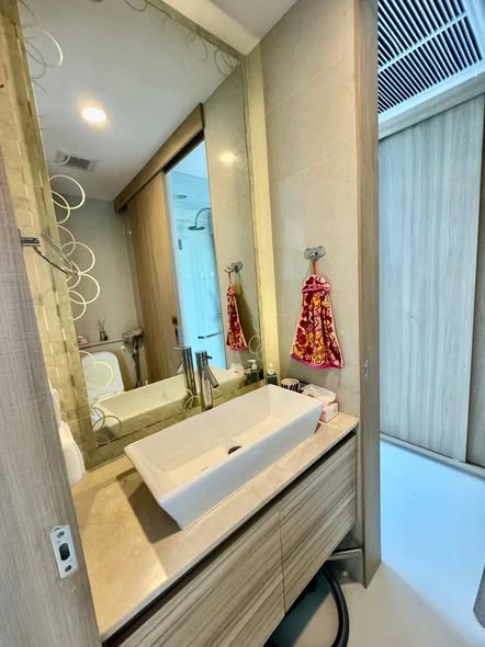 bathroom of The Riviera Wongamat Beach : เดอะ ริเวียร่า วงศ์อมาตย์ บีช
