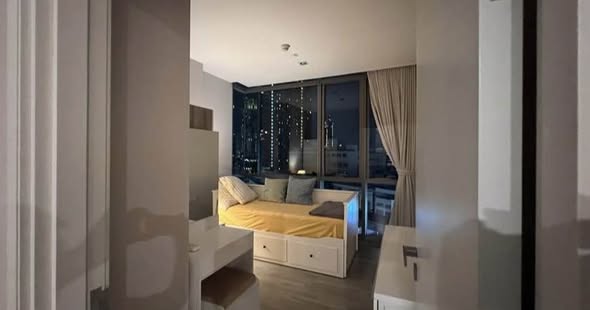 bedroom of The Room Sukhumvit 69