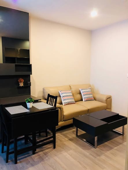 living room of The Room Sukhumvit 69