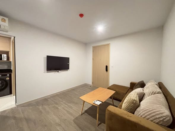 living room of The SHADE Sathon 1 (เดอะเชดด์ สาทร 1)