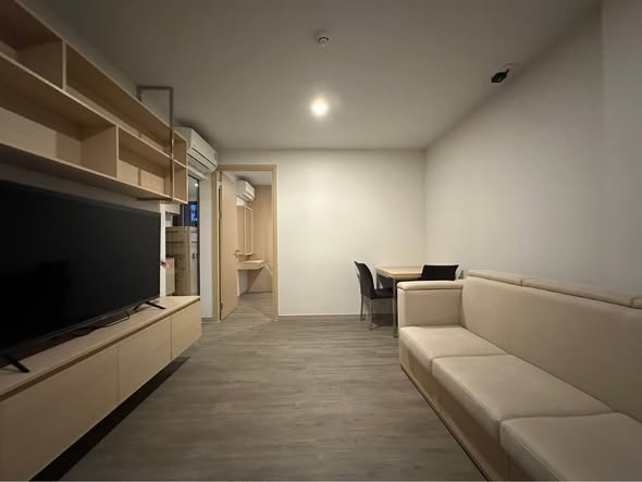 living room and room interior of The SHADE Sathon 1 (เดอะเชดด์ สาทร 1)