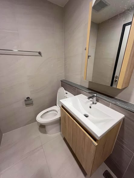 bathroom of The Stage Mindscape Ratchada-Huai Khwang