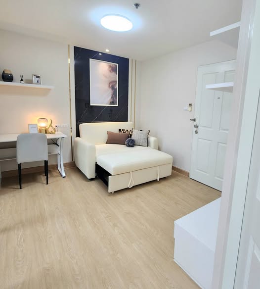 bedroom and living room of The Trust Residence Pinklao