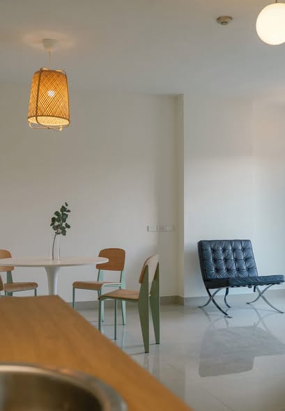 room interior of The Village 3 Bang Na-Wong Waen