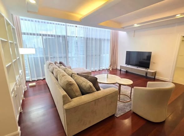 bedroom and living room of THE WATERFORD (Thong Lo 11)