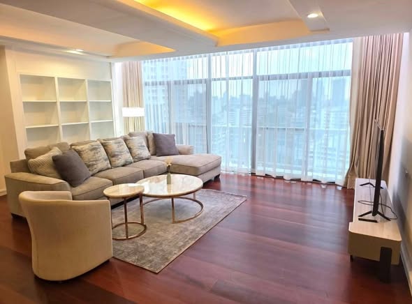 living room and room interior of THE WATERFORD (Thong Lo 11)