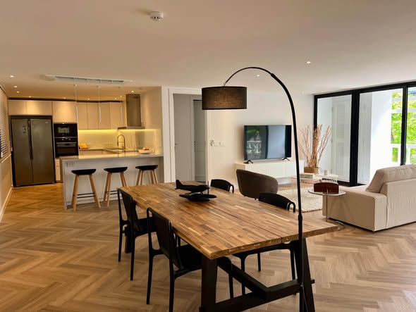 living room and room interior of Thong Lo