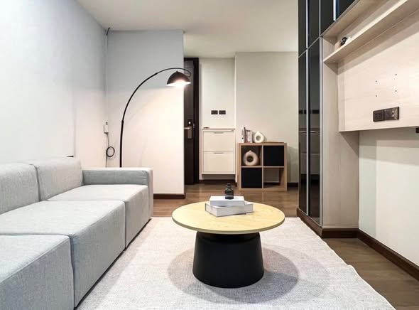 living room and room interior of Tidy Thonglor