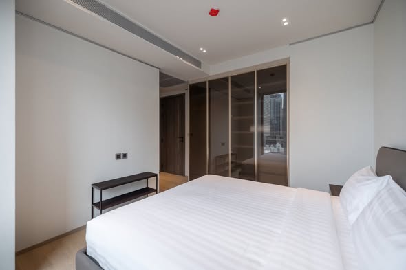 bedroom and room interior of Tonson One Residence ต้นสน วัน เรสซิเดนซ์