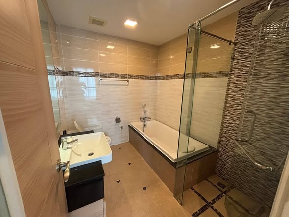 room interior of Treasure Condo