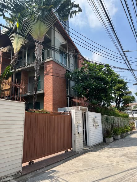TS HOME BUILDING Apartment อพาร์ทเม้นท์ พุทธมณฑลสาย 5