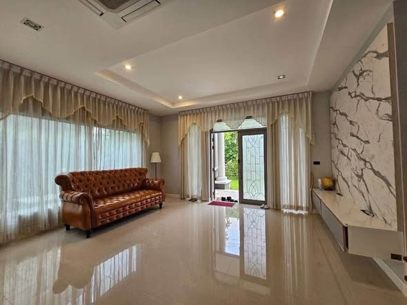 living room of Two Grande Monaco Bangna – Wongwaen