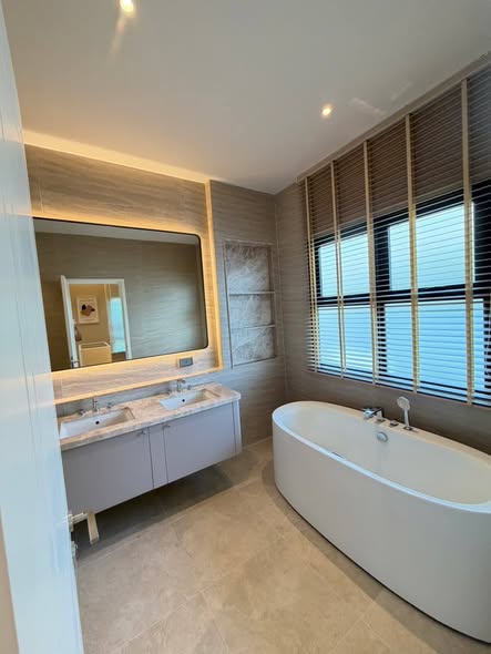 bathroom of Ultra luxury Condo