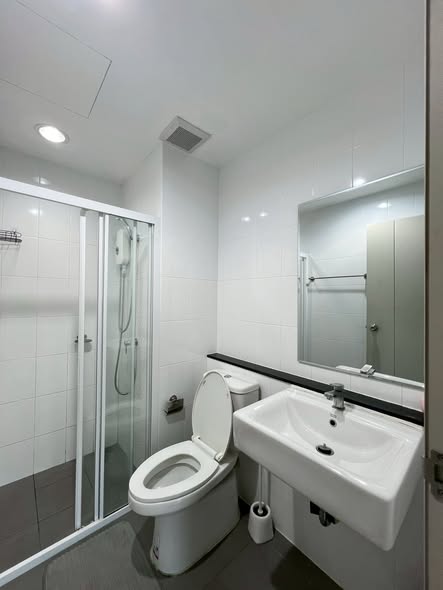 bathroom of UNiO Sukhumvit 72