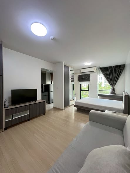 bedroom and living room of UNiO Sukhumvit 72