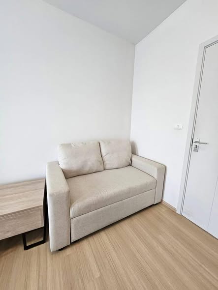 living room of Unio Sukhumvit 72 Phase 2 Building A