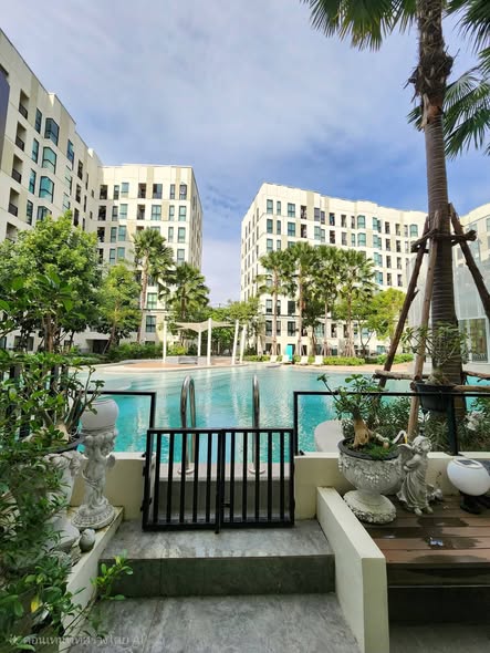 pool of UNiO Sukhumvit 72