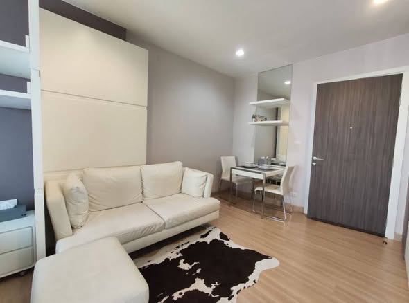 bedroom and room interior of Urbano Absolute Sathon-Taksin