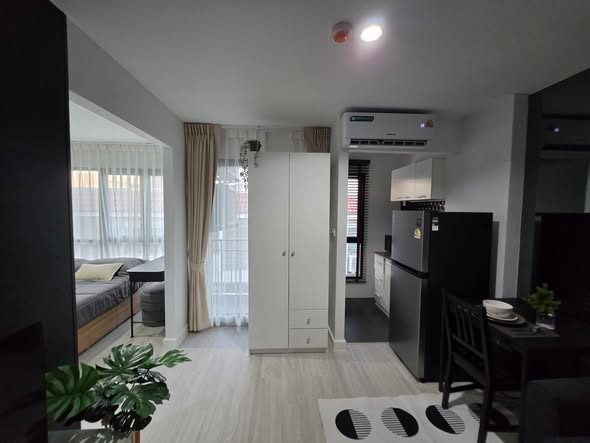 bedroom and room interior of เวลาดี เรสซิเดนซ์ Vela de Residence