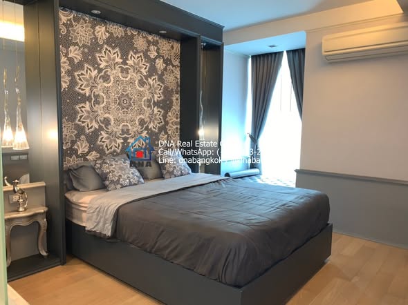 bedroom of Via 49
