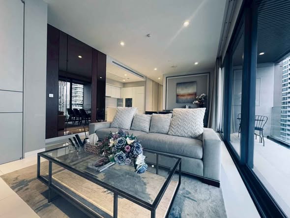 living room and bedroom and room interior of VITTORIO Sukhumvit 39 วิตโตริโอ สุขุมวิท 39