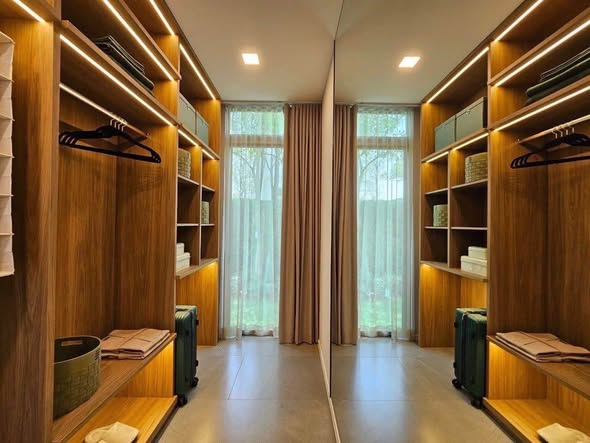 room interior of VIVE Rama 9