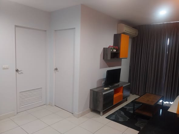 bedroom and room interior of VOQUE Place Sukhumvit 107 – Bearing 2 : โว้ค เพลส สุขุมวิท 107 – แบริ่ง 2