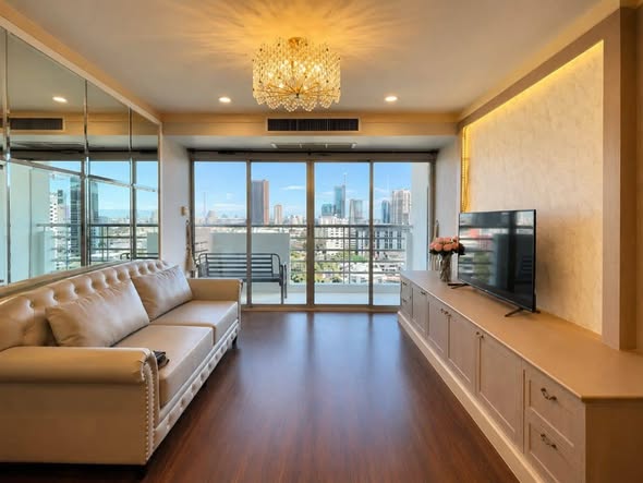 Waterford Diamond Tower