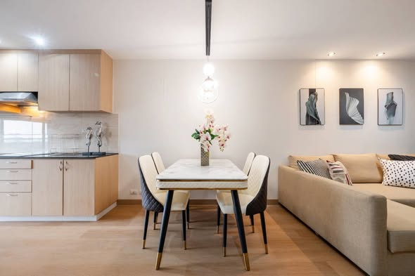 living room and room interior of Waterford Diamond Tower