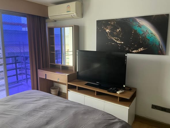 bedroom of Waterford Park Rama 4