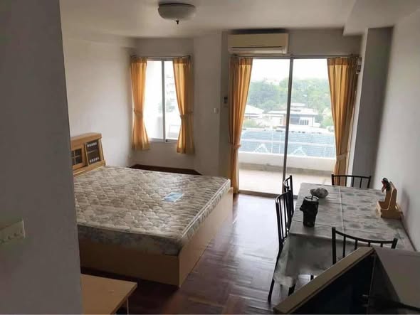 bedroom of Waterford Royal Suites