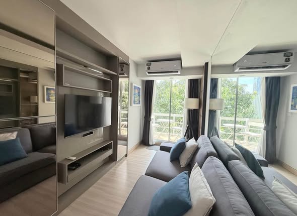 living room of Waterford Sukhumvit 50