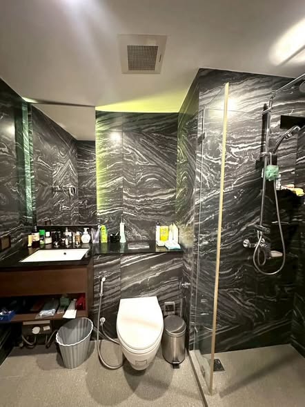 bathroom of Whizdom Inspire Sukhumvit วิสซ์ดอม อินสปาย สุขุมวิท