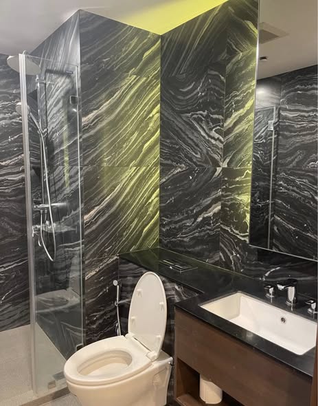 bathroom of Whizdom Inspire Sukhumvit วิสซ์ดอม อินสปาย สุขุมวิท