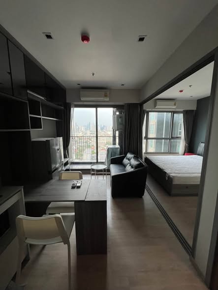 bedroom of Whizdom Station Ratchada-ThaPra