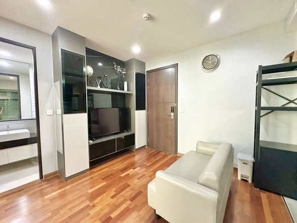 room interior of Wish Signature II Midtown Siam