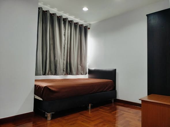 bedroom of Witthayu Complex