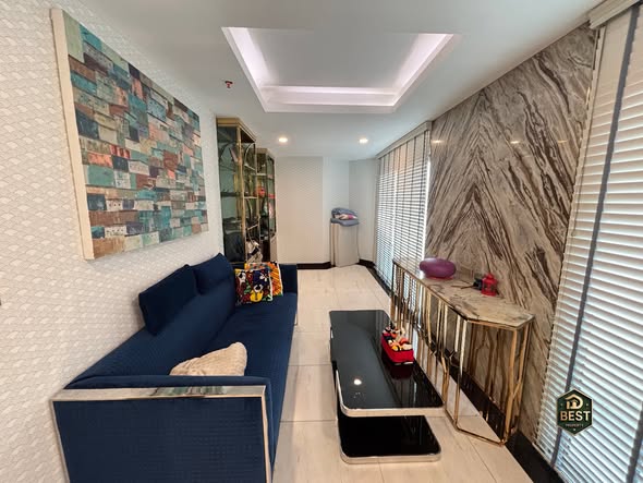 living room and bedroom of Witthayu Complex