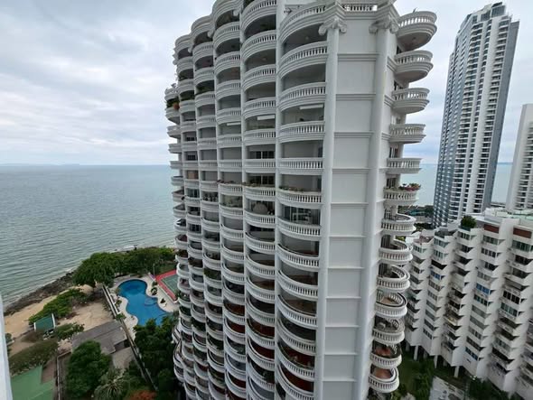 Wongamat Tower Condominium
