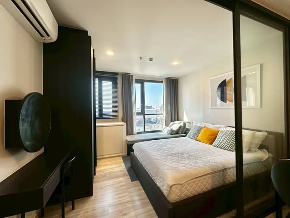 bedroom and room interior of XT HUAIKHWANG