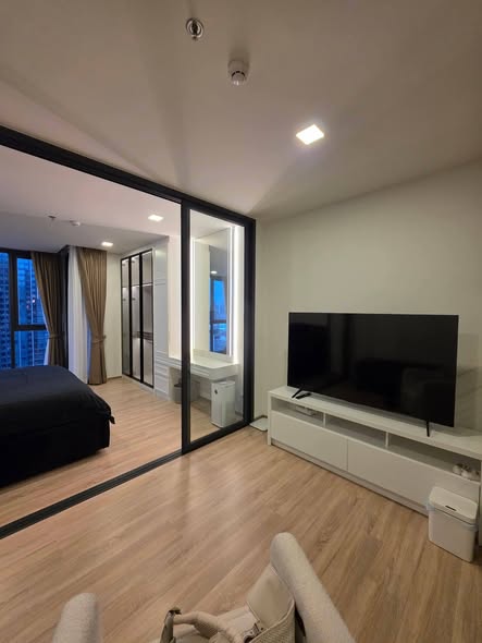 bedroom and living room and room interior of XT Phayathai